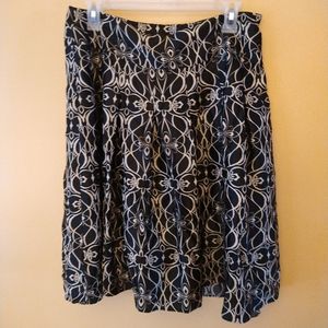 Mossimo knee-length patterned skirt, sz 6